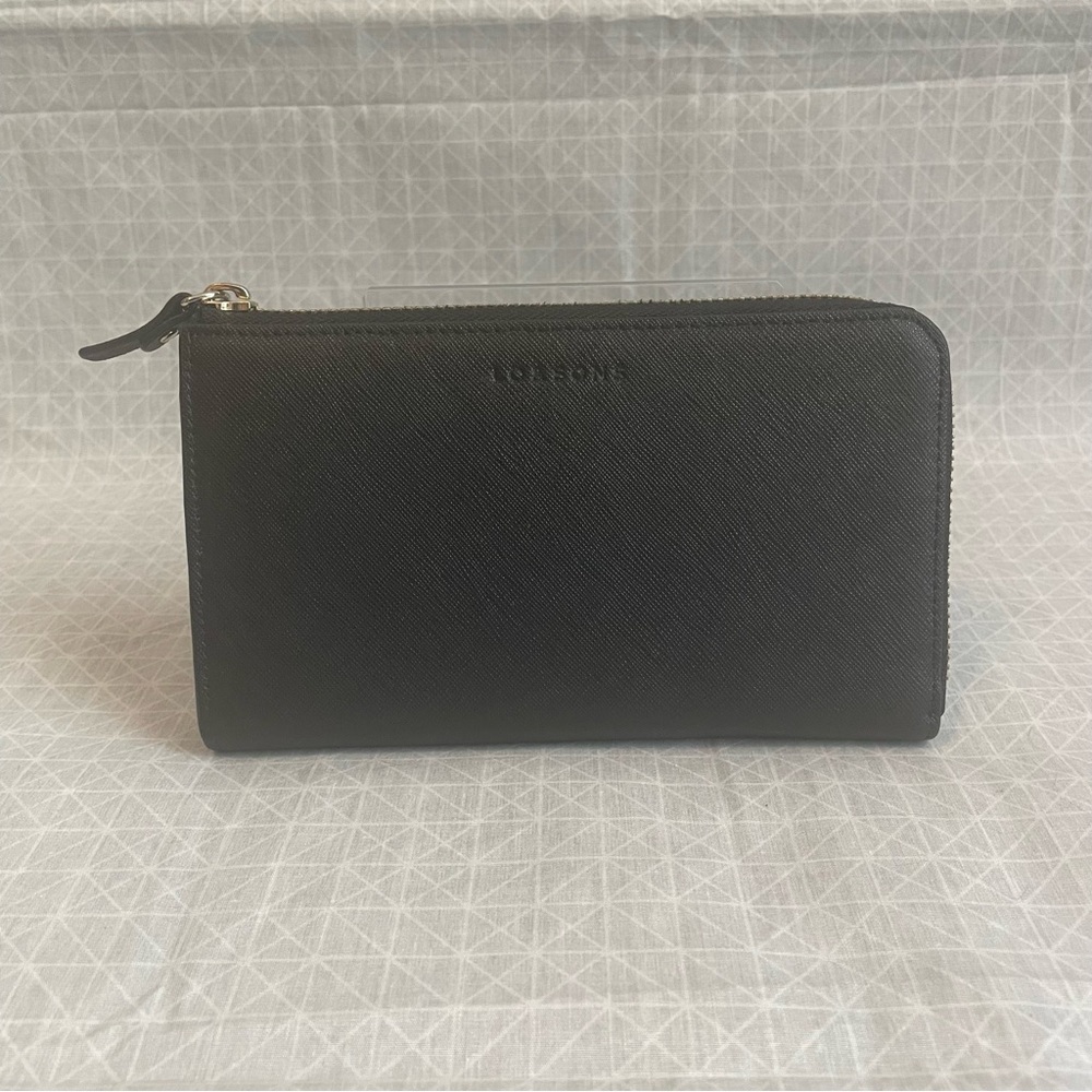 Lo & Sons The Leather Wallet in Black Saffiano/Silver/Gray